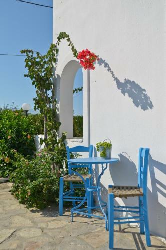 Dilino Hotel Studios