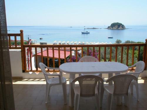 Aparthotel Villa Zaharo And Lilian Apartments