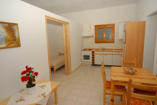 Aparthotel Villa Zaharo And Lilian Apartments