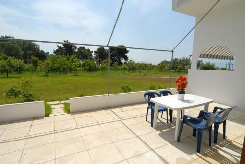 Aparthotel Villa Zaharo And Lilian Apartments