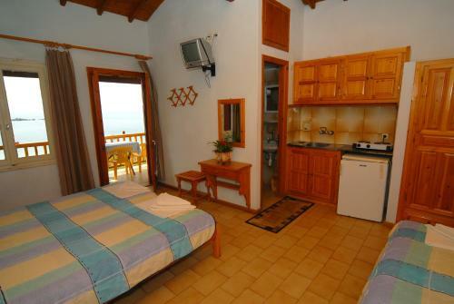 Aparthotel Villa Zaharo And Lilian Apartments