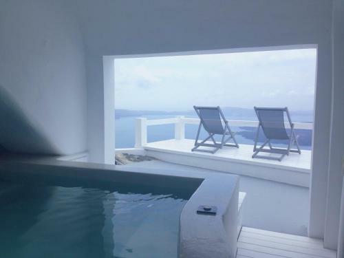 Altana Cliffside Villas