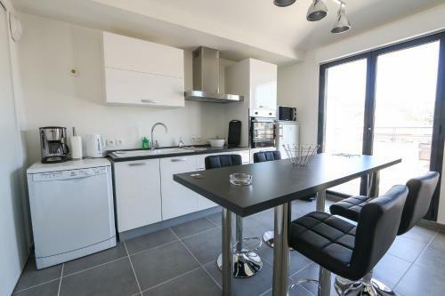 Apartment Rue Merle