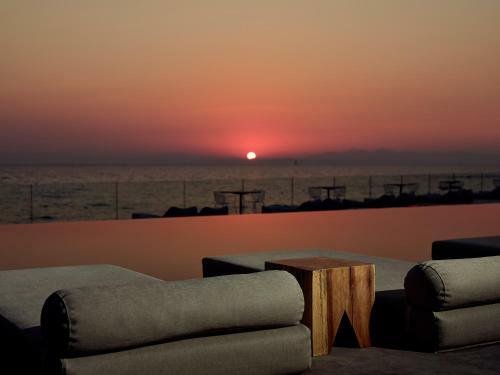 Hotel Caravel Suites - Adults Only