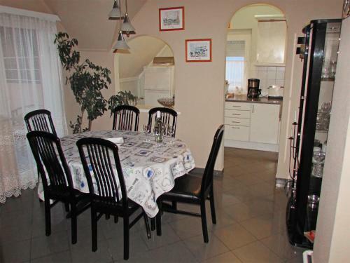 Sz�cs�nyi Apartman