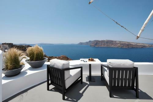 Villa Charisma Suites