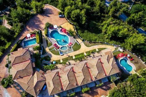 Akritas Ef Zin Villas & Suites
