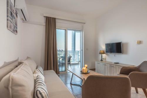 Stegna Bay Apartment