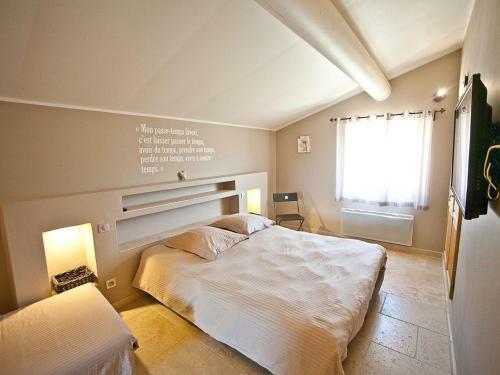 Luxurious Villa In Luberon With Private Swimming Pool