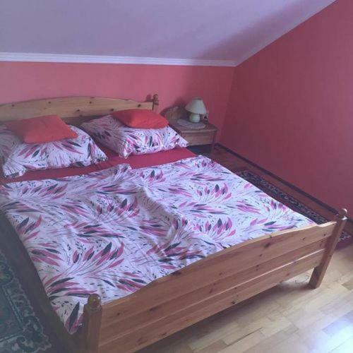 Ili Vend�gh�z
