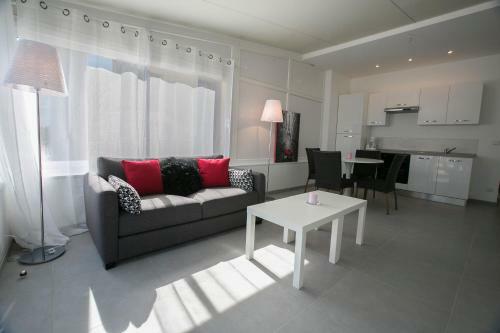 Le Grand Large Bord de Mer Hotel & Apartment