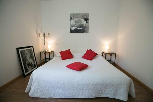 Le Grand Large Bord de Mer Hotel & Apartment