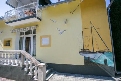 Seven Apartment