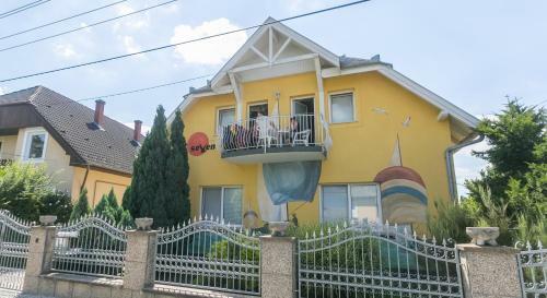 Seven Apartment