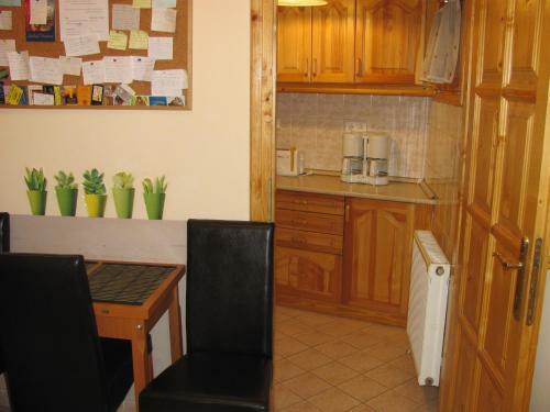 K�roly Apartments