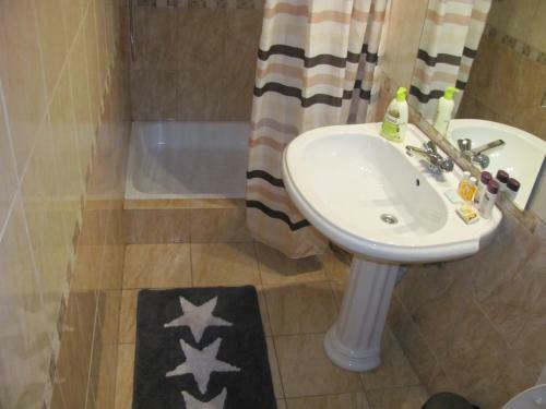 K�roly Apartments