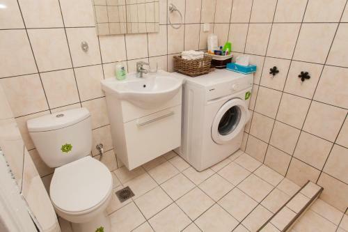 Pentelis Apartment
