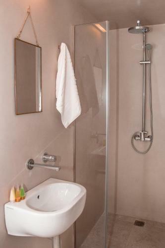Apartamento Unique Milos Suites