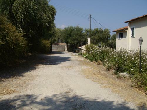 Spiros Apartments