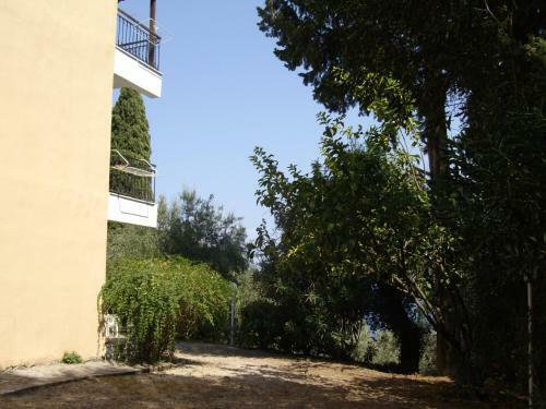 Spiros Apartments