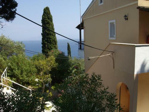 Spiros Apartments