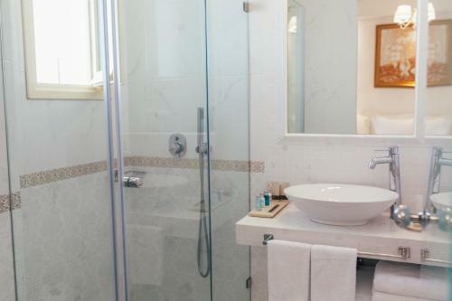 Bed & Breakfast The White Suites