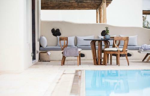 Hotel Black Rose Suites