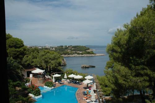 Paradise Hotel