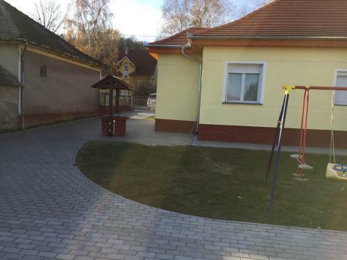 Amarilisz Vend�gh�z