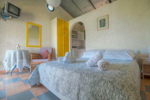 Lefkes Apartments