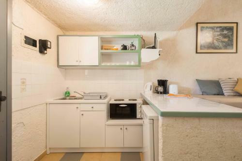 Lefkes Apartments