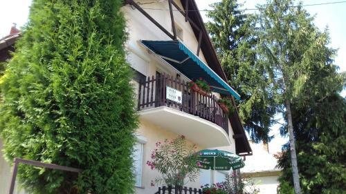 Holiday Apartmanh�z