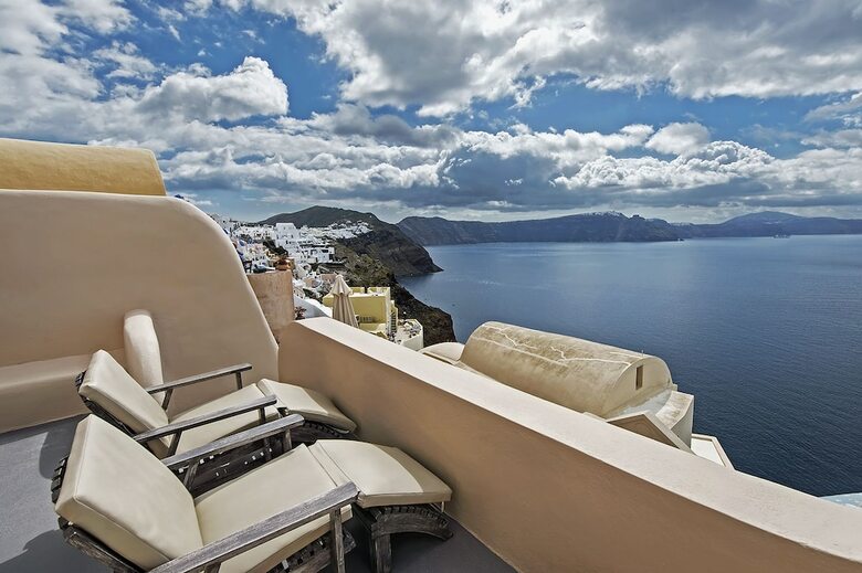 Lucky Homes - Oia
