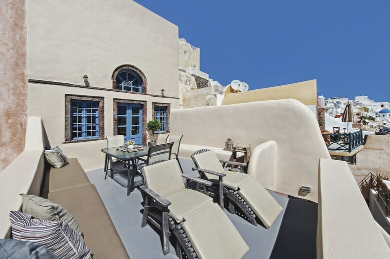 Lucky Homes - Oia