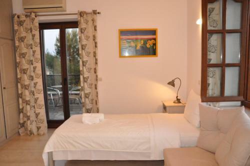 Vardia Hotel