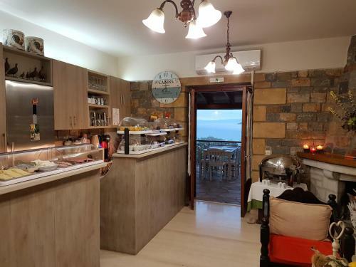 Vardia Hotel