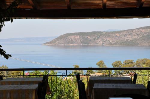 Vardia Hotel