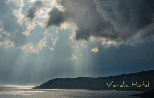 Vardia Hotel