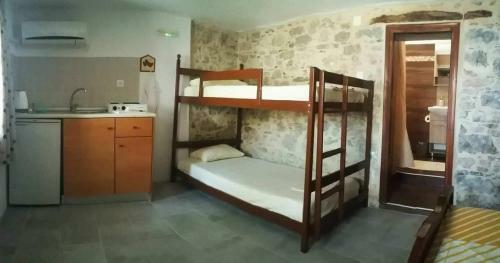 Spiros Apartments