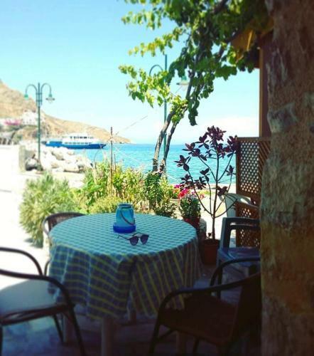 Spiros Apartments