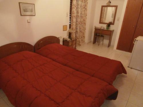 Hostal Avra Rooms