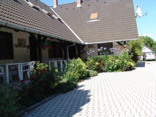 Bed & Breakfast Eifert Panzi�
