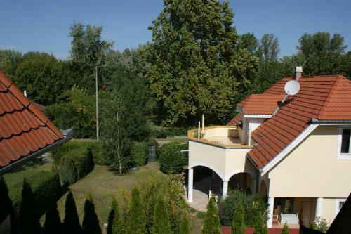 �rnyas Apartmanh�z