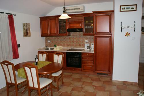 �rnyas Apartmanh�z