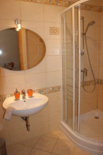 �rnyas Apartmanh�z