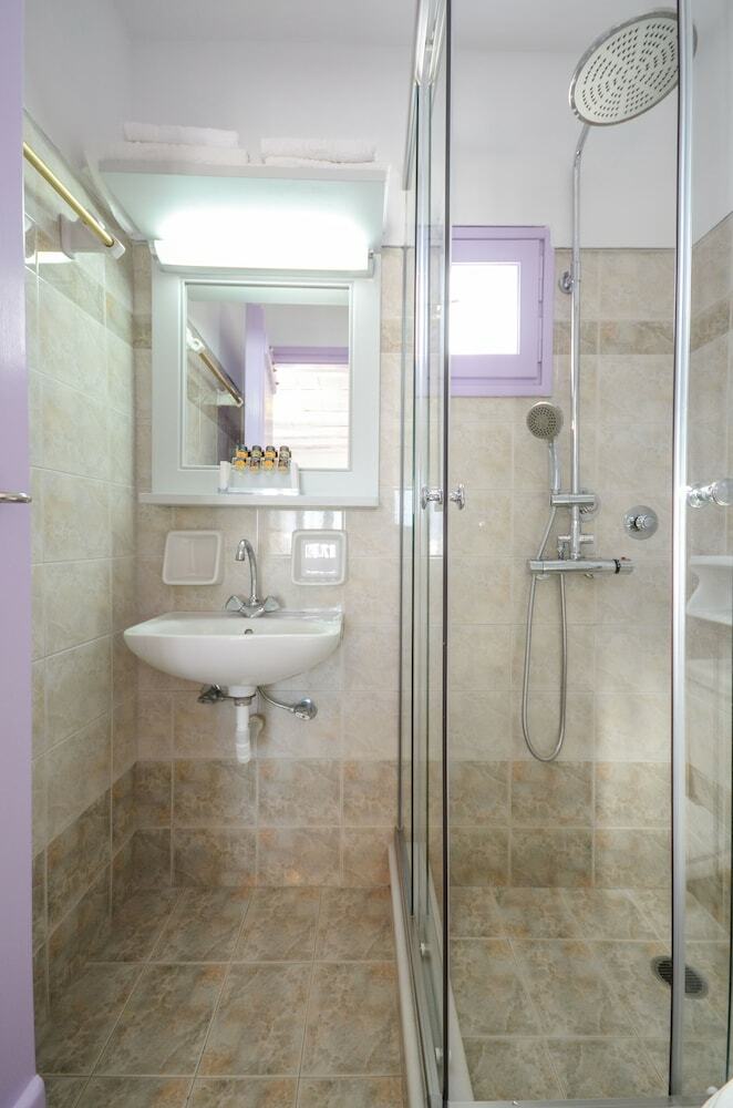 Santa Katerina Apartments & Studios