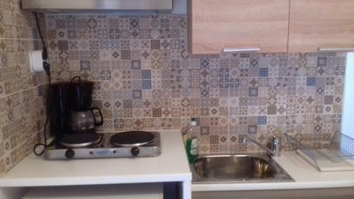 Smaragdi Studios And Rooms