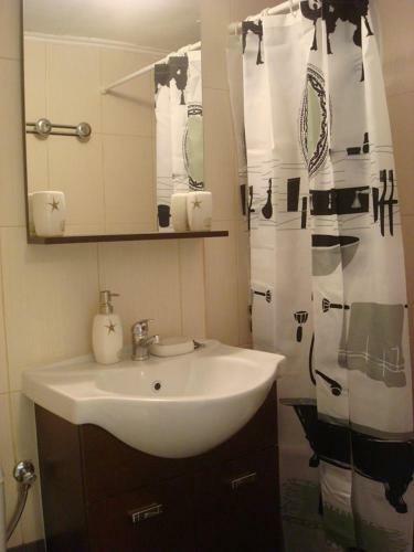 Smaragdi Studios And Rooms