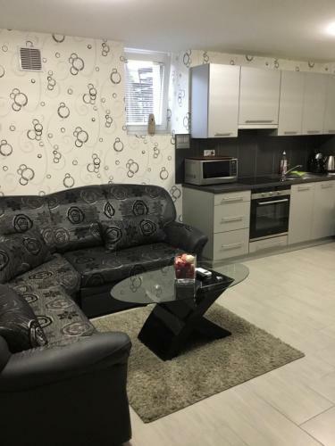 Hostal Varkerulet Apartman
