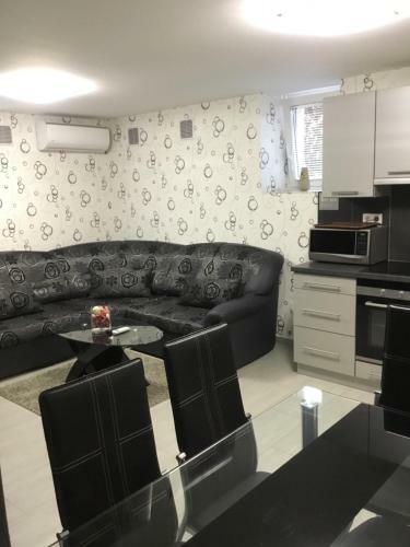 Hostal Varkerulet Apartman